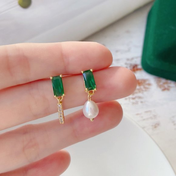 Emerald Pearl Drop Earrings - Picture 5 of 7